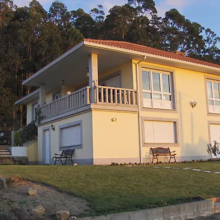 Beautiful Chalet With Spectacular Ocean Views *