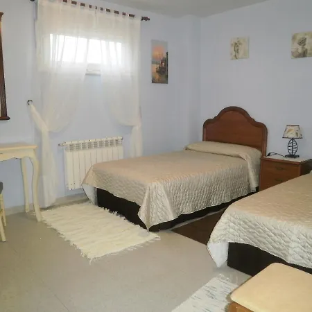 Дом отдыха Beautiful Chalet With Spectacular Ocean Views *